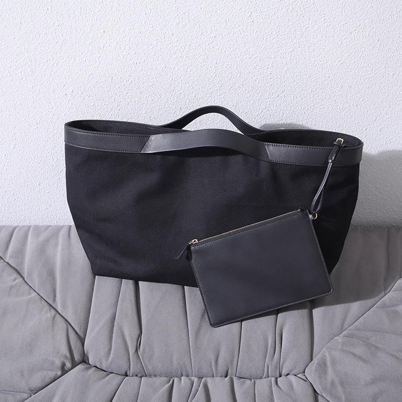 Internet celebrities with the same cowhide tote bag Row dark wind splicing canvas bag commuter versatile large capacity handbag 37*14*26cm чёрный
Internet celebrities with the same cowhide tote bag Row dark wind splicing canvas bag commuter versatile large capacity handbag 37*14*26cm чёрный