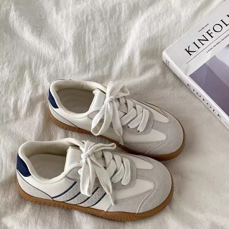 Platform casual shoes niche design versatile board shoes women s spring and summer new trendy little white shoes 35
Platform casual shoes niche design versatile board shoes women s spring and summer new trendy little white shoes 35