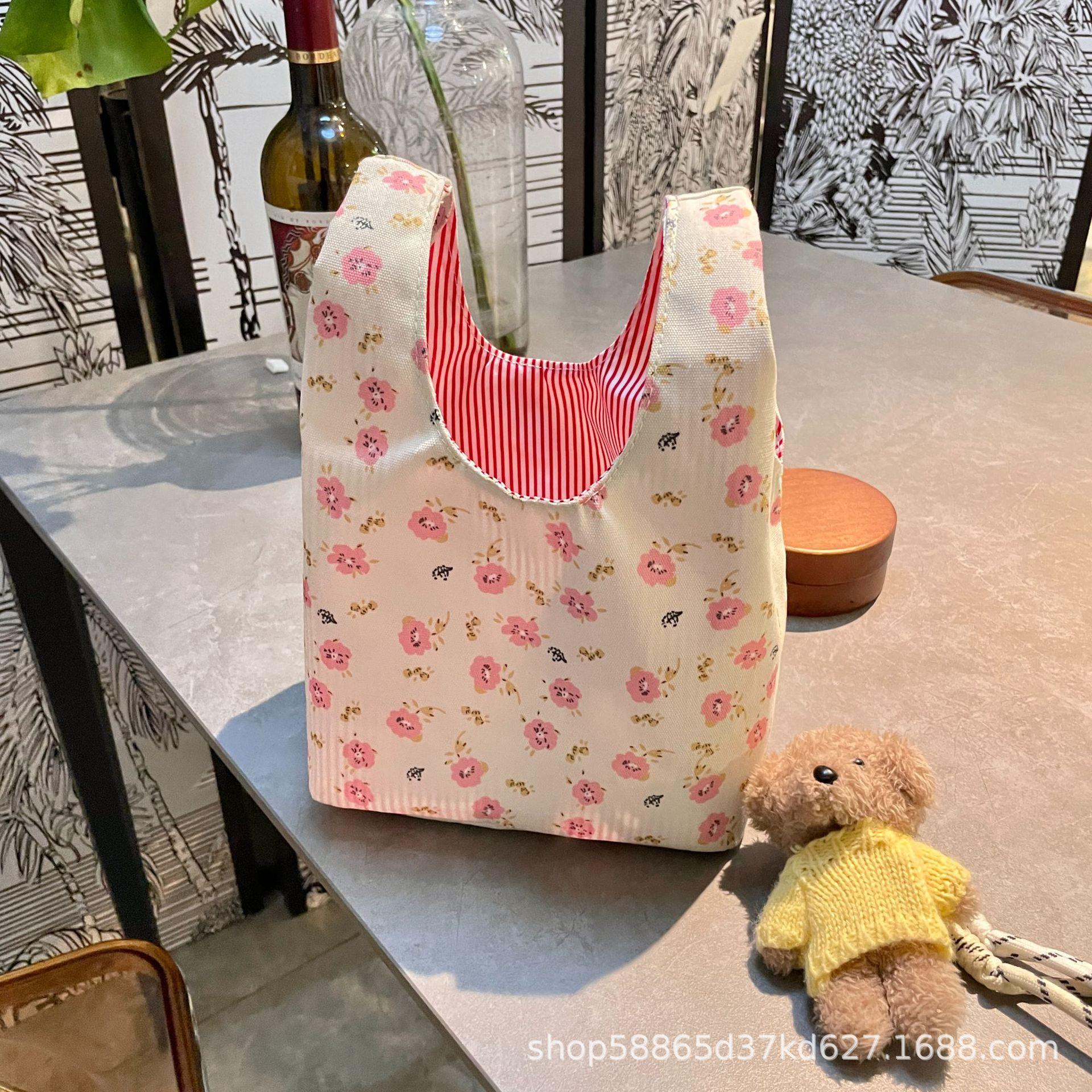 Cute 2026 new canvas handbag wrist girl commuter handbag portable go out handbag
Cute 2026 new canvas handbag wrist girl commuter handbag portable go out handbag