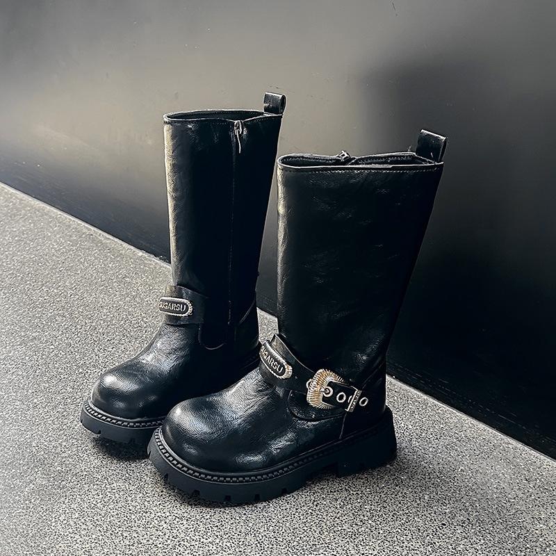 2025 осень и зима новая детская мода длинные сапоги высокие кожаные сапоги детские рыцарские сапоги для среднего и старшего возраста модные ботинки Мартин для девочек 26
2025 осень и зима новая детская мода длинные сапоги высокие кожаные сапоги детские рыцарские сапоги для среднего и старшего возраста модные ботинки Мартин для девочек 26