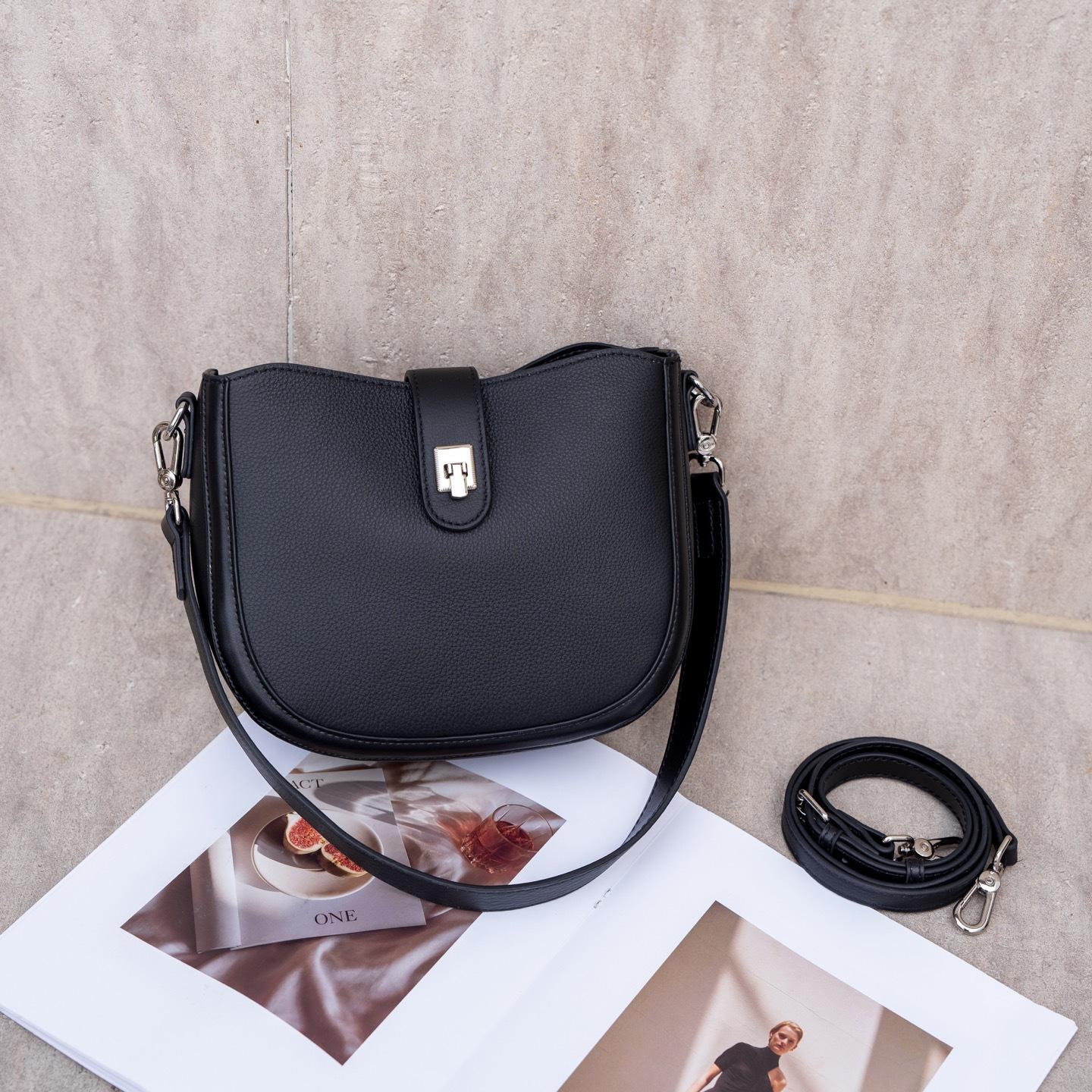 The First Layer Of Cowhide Natural Fall Leather Women S Bag Fashion Shoulder Bag Premium Niche Messenger Bag Saddle Bag чорний
The First Layer Of Cowhide Natural Fall Leather Women S Bag Fashion Shoulder Bag Premium Niche Messenger Bag Saddle Bag чорний