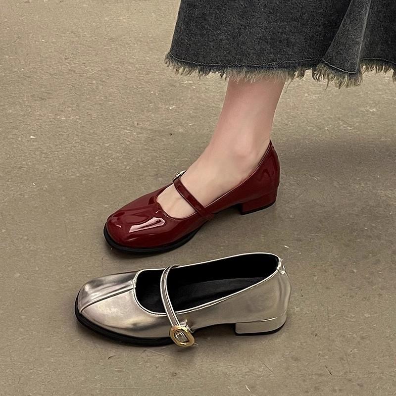 French small fragrant style versatile small leather shoes women s 2025 summer new casual single shoes evening evening breeze with skirt Mary 35 чёрный
French small fragrant style versatile small leather shoes women s 2025 summer new casual single shoes evening evening breeze with skirt Mary 35 чёрный