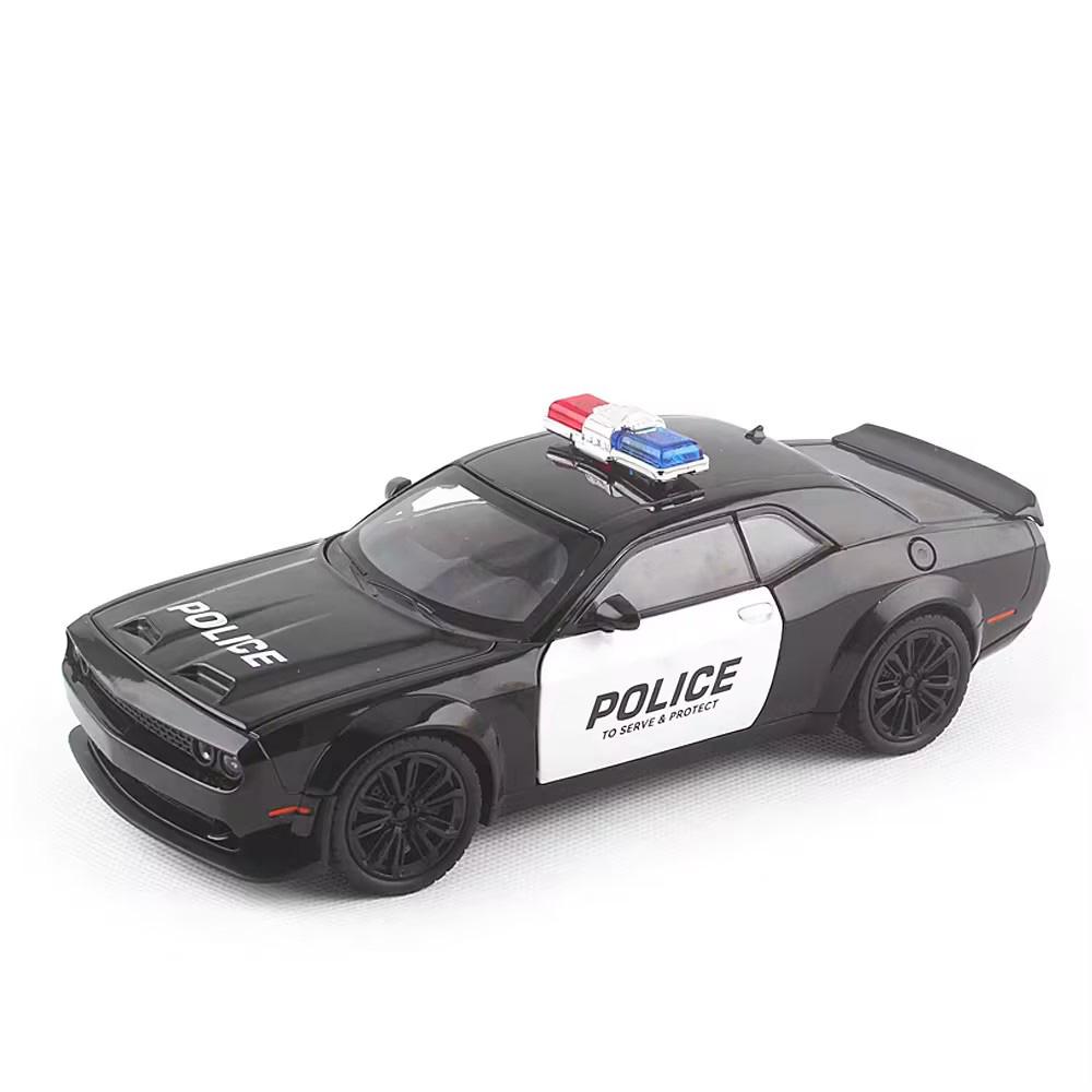 1:22 Alloy Diecast Challenger SRT Hellcat Police Cars Model Toys Demon Eyes 4 Doors Opened with Sound Light Toy Vehicle for Boys чорний
1:22 Alloy Diecast Challenger SRT Hellcat Police Cars Model Toys Demon Eyes 4 Doors Opened with Sound Light Toy Vehicle for Boys чорний