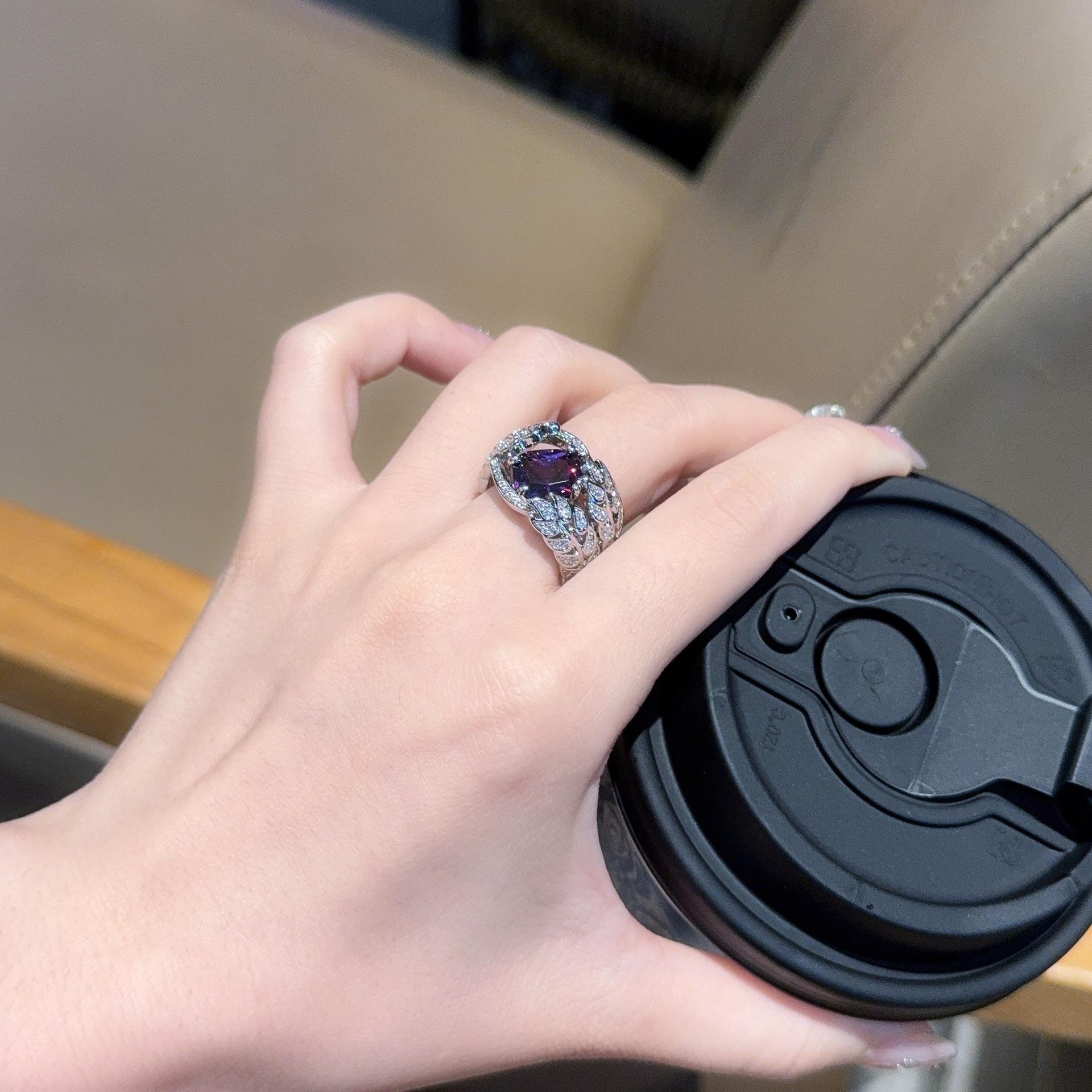 Color Treasure Deep Purple Zir*****Pen Ring Female Simulation Amethyst Full Diamond Lady Opening adjustable
Color Treasure Deep Purple Zir*****Pen Ring Female Simulation Amethyst Full Diamond Lady Opening adjustable