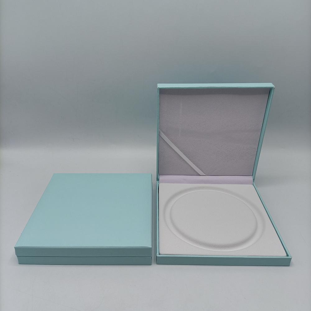 PU Leather Pearl Necklace Jewelry Storage & Pendant Box
PU Leather Pearl Necklace Jewelry Storage & Pendant Box