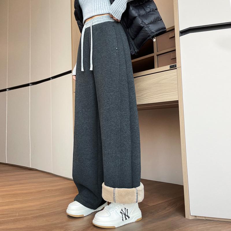 Women s High Waist Wide Leg Velvet Sweatpants for Autumn/Winter 2026 - Curved Blade Design (23605) XL
Women s High Waist Wide Leg Velvet Sweatpants for Autumn/Winter 2026 - Curved Blade Design (23605) XL