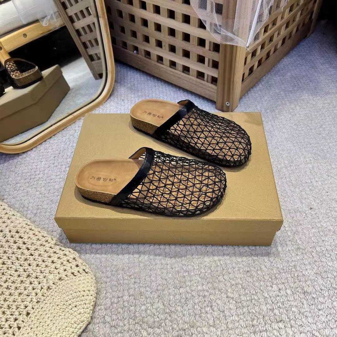 Mesh slippers women s 2025 summer outer wear new Korean version hollow, baotou soft bottom flat Roman beach sandals 40
Mesh slippers women s 2025 summer outer wear new Korean version hollow, baotou soft bottom flat Roman beach sandals 40