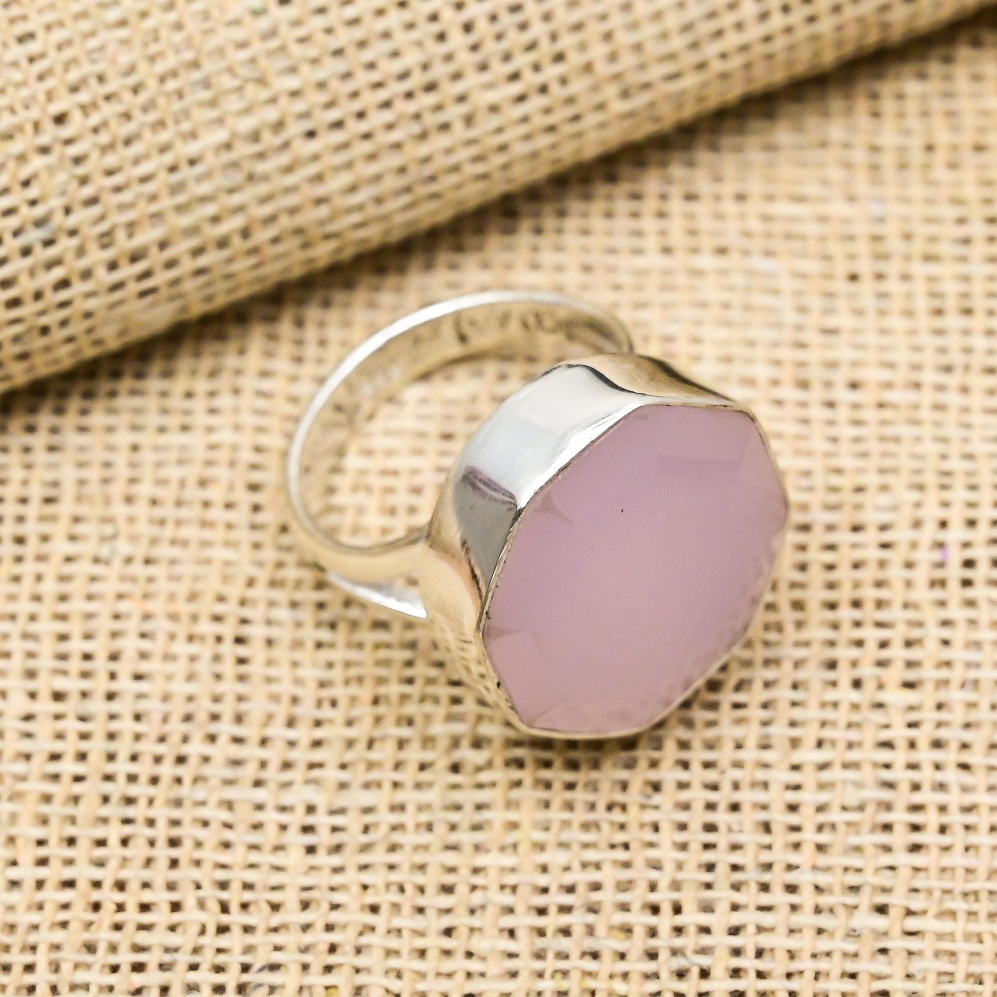 Pink Chalcedony Handmade Gemstone Ring, 925 Solid Sterling Silver Ring Antique Jewelry, Ring For Engagement Gift 12 рожевий
Pink Chalcedony Handmade Gemstone Ring, 925 Solid Sterling Silver Ring Antique Jewelry, Ring For Engagement Gift 12 рожевий