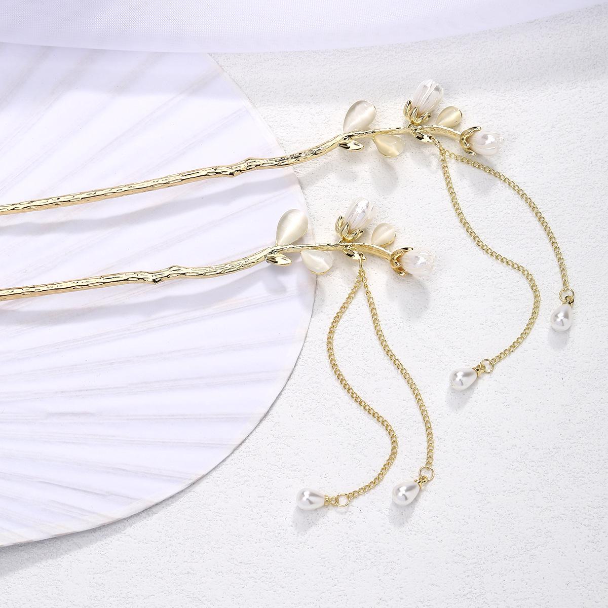Modern Chinese-Style Tassel Hairpin - Elegant Women s Hair Accessory
Modern Chinese-Style Tassel Hairpin - Elegant Women s Hair Accessory
