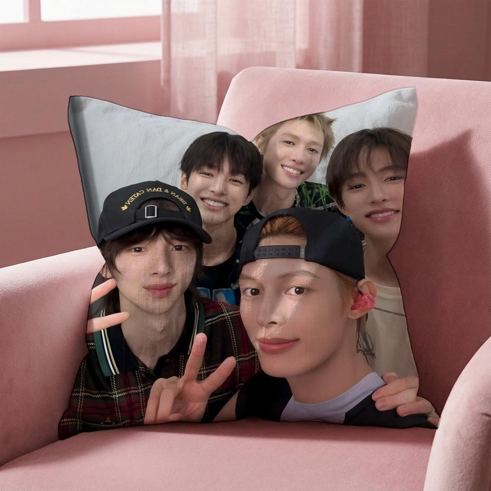 CORTIS Cushion Cover Multi-Scene Pillow Cover for Home & Car - Reversible, Soft & Durable for Daily Use 50cmx50cm
CORTIS Cushion Cover Multi-Scene Pillow Cover for Home & Car - Reversible, Soft & Durable for Daily Use 50cmx50cm