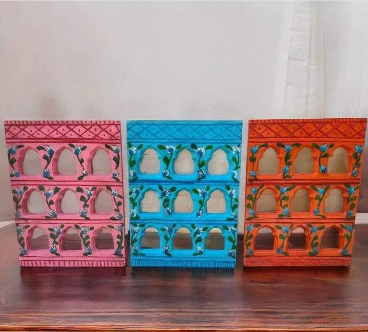 Hand Painted Wooden Jharokha Wall Hanging: Indian Home Decor (Set Of 3) 18” X 9” X 24” (l x w x h) разноцветный
Hand Painted Wooden Jharokha Wall Hanging: Indian Home Decor (Set Of 3) 18” X 9” X 24” (l x w x h) разноцветный