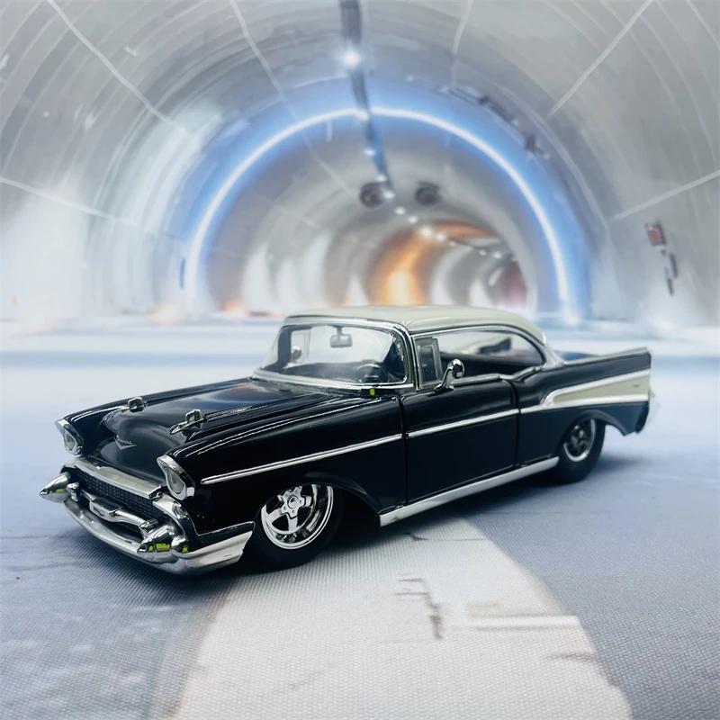 Jiada 1:24 1961 Chevrolet Impala Classic car simulation Alloy collection car model for children s birthday gifts31
Jiada 1:24 1961 Chevrolet Impala Classic car simulation Alloy collection car model for children s birthday gifts31