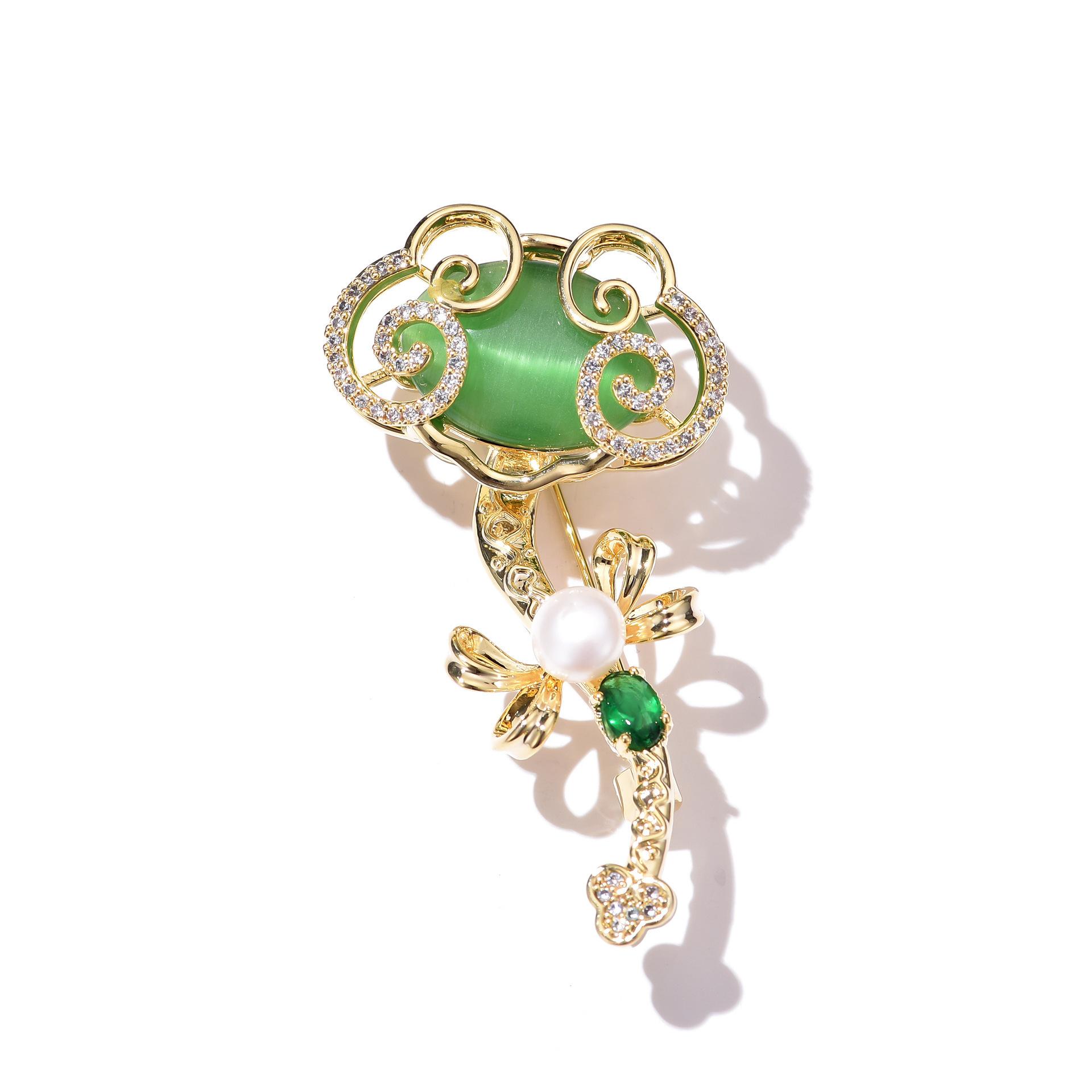 Брошь Ruyi в стиле ретро, изысканная и элегантная брошь с пресноводным жемчугом, роскошный темпераментный костюм, высококачественные аксессуары на булавке
Брошь Ruyi в стиле ретро, изысканная и элегантная брошь с пресноводным жемчугом, роскошный темпераментный костюм, высококачественные аксессуары на булавке