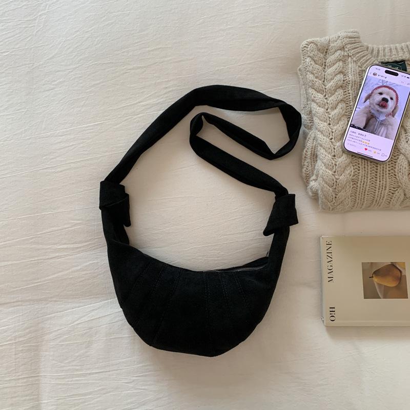 Korean version ins fashion dumpling bag women s 2025 autumn and winter new retro casual large-capacity shoulder bag crossbody women s bag
Korean version ins fashion dumpling bag women s 2025 autumn and winter new retro casual large-capacity shoulder bag crossbody women s bag