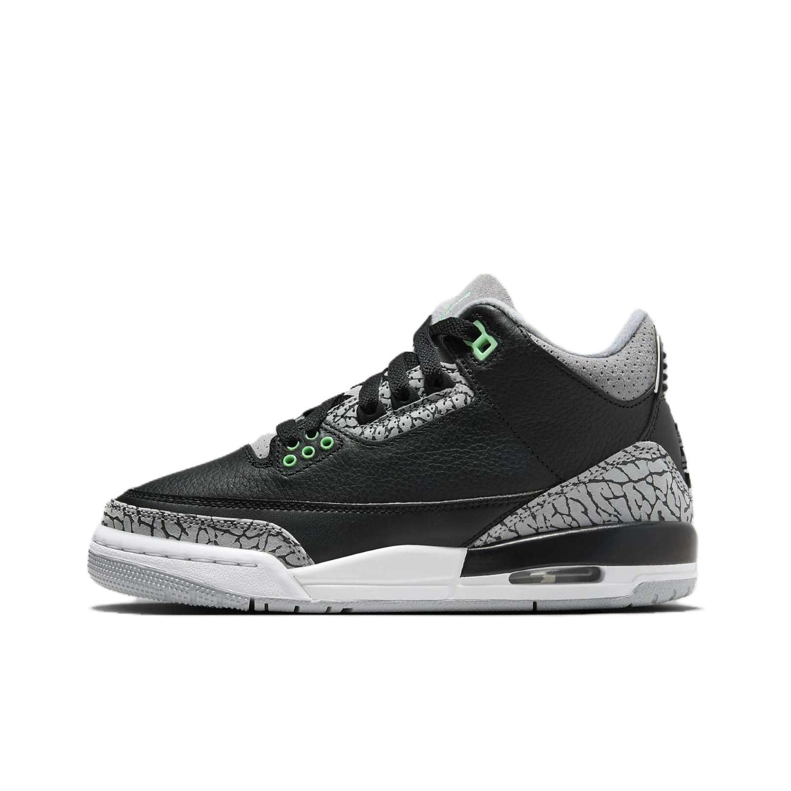 Air Jordan 3 Retro Green Glow GS 36
Air Jordan 3 Retro Green Glow GS 36