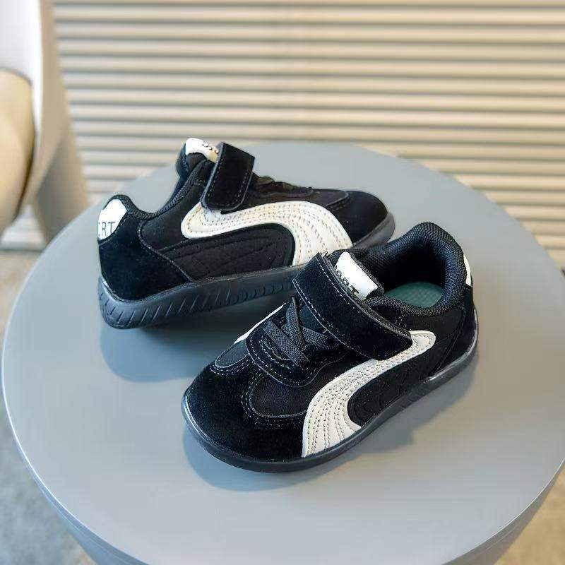 Детские весенне-осенние новые кожаные модные спортивные туфли в корейском стиле, мягкая подошва, нескользящие, мужские уличные модные повседневные туфли inner length 13.0cm 21 yards
Детские весенне-осенние новые кожаные модные спортивные туфли в корейском стиле, мягкая подошва, нескользящие, мужские уличные модные повседневные туфли inner length 13.0cm 21 yards