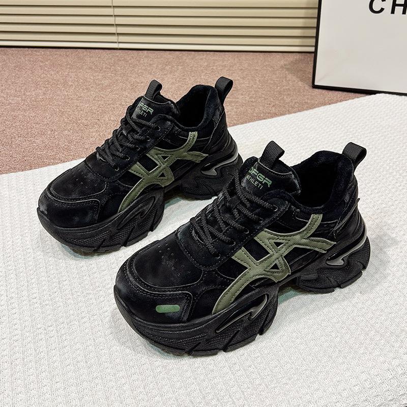 Кроссовки папы для девочки 2025 Зима Новые Флисовые Теплые Маленькие Студенческие Увеличение Роста Универсальные Платформа Повседневные Кроссовки 37 чёрный
Кроссовки папы для девочки 2025 Зима Новые Флисовые Теплые Маленькие Студенческие Увеличение Роста Универсальные Платформа Повседневные Кроссовки 37 чёрный