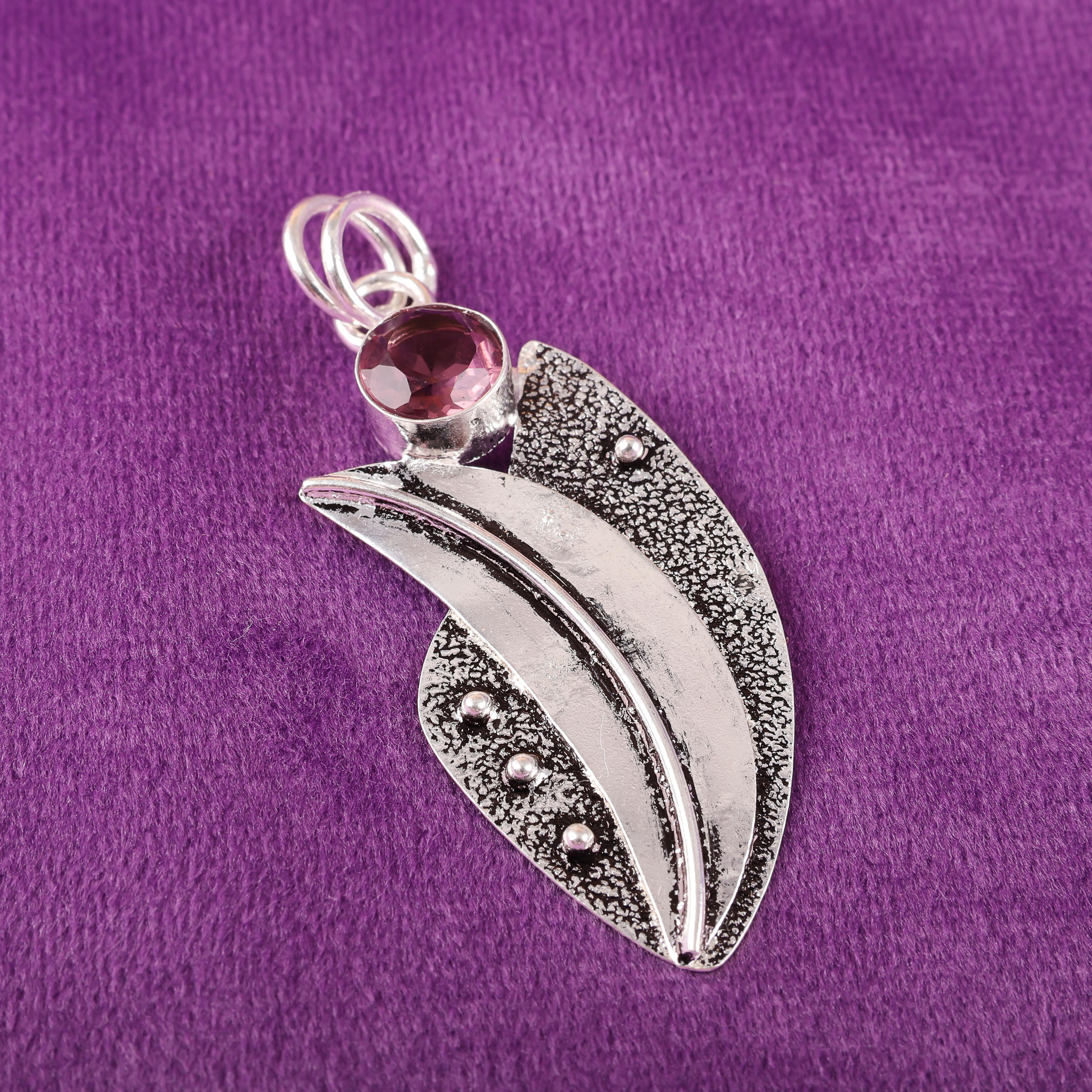 Ювелирные изделия с родолитом, Ювелирные изделия из серебра ручной работы, Подвеска из стерлингового серебра 925 пробы, Великолепная серебряная подвеска для свадебного подарка 2.05 Inches розовый
Ювелирные изделия с родолитом, Ювелирные изделия из серебра ручной работы, Подвеска из стерлингового серебра 925 пробы, Великолепная серебряная подвеска для свадебного подарка 2.05 Inches розовый