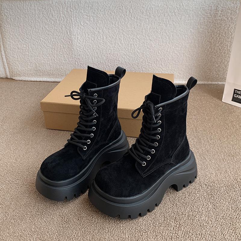 Маленькие ботинки Мартин женские британский стиль 2025 новые весна, осень и зима универсальные на толстой подошве высококлассные маленькие короткие ботинки 40 чёрный
Маленькие ботинки Мартин женские британский стиль 2025 новые весна, осень и зима универсальные на толстой подошве высококлассные маленькие короткие ботинки 40 чёрный