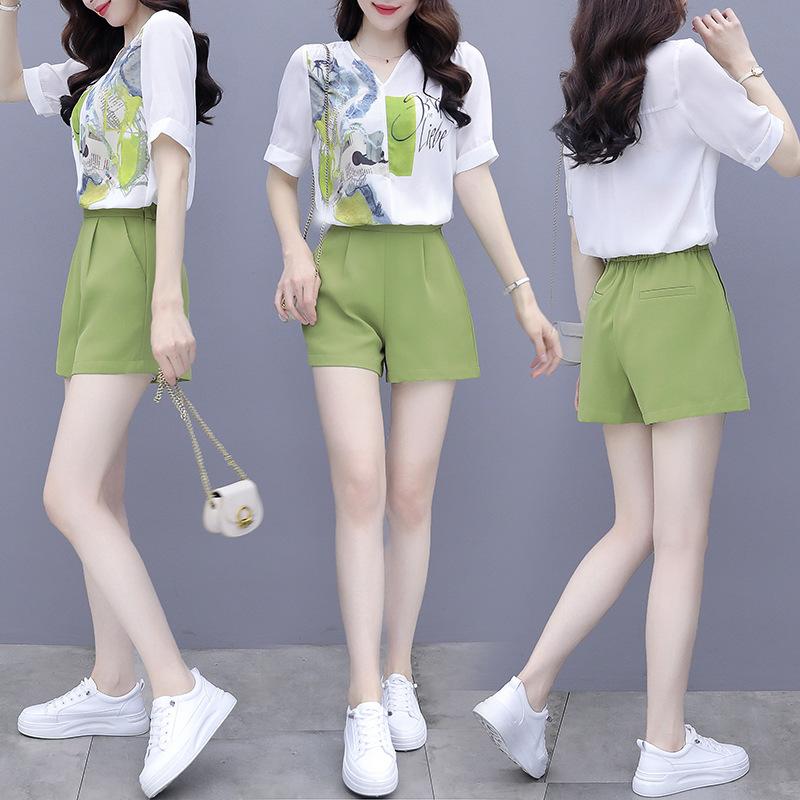 New Chiffon Shirt Shorts Suit for Women In Summer Casual Loose Slimming Top Wide-leg Pants Two-piece Set M
New Chiffon Shirt Shorts Suit for Women In Summer Casual Loose Slimming Top Wide-leg Pants Two-piece Set M