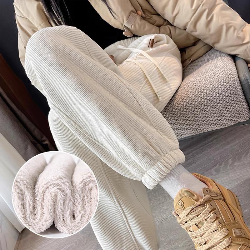 2024 Women s Winter Fleece-Lined Lambswool Sweatpants - Extra Long, Thickened Joggers with Cuffed Corduroy Design M (Recommended 48-54kg)
2024 Women s Winter Fleece-Lined Lambswool Sweatpants - Extra Long, Thickened Joggers with Cuffed Corduroy Design M (Recommended 48-54kg)
