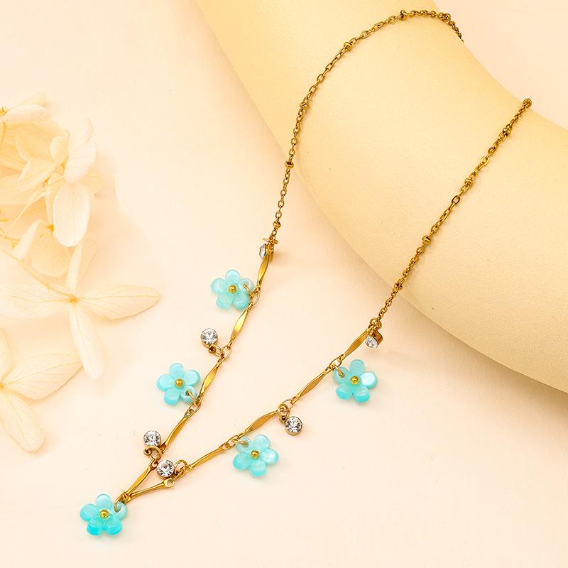 Нове намисто з підвіскою-квіткою зі стразами з нержавіючої сталі синій
Нове намисто з підвіскою-квіткою зі стразами з нержавіючої сталі синій