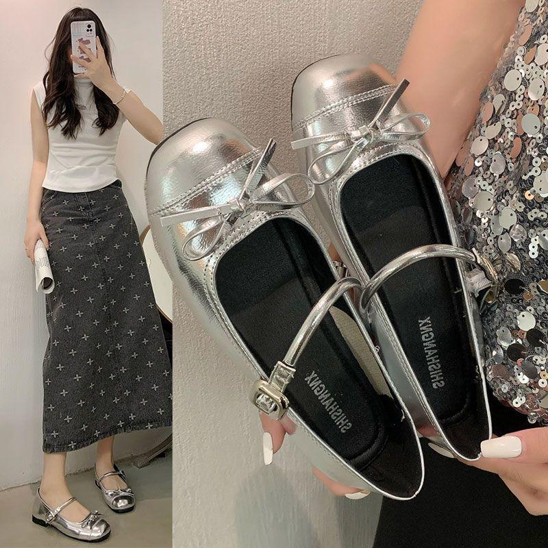 Silver light mouth ballet flat-soled single shoes women s new summer skirt French round head Mary Jane shoes 35
Silver light mouth ballet flat-soled single shoes women s new summer skirt French round head Mary Jane shoes 35