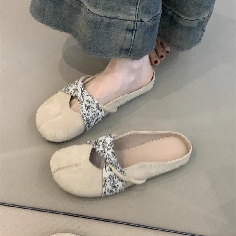Gentle ballet slippers new retro temperament elegant suede shallow mouth Mary Jane shoes 35 чёрный
Gentle ballet slippers new retro temperament elegant suede shallow mouth Mary Jane shoes 35 чёрный