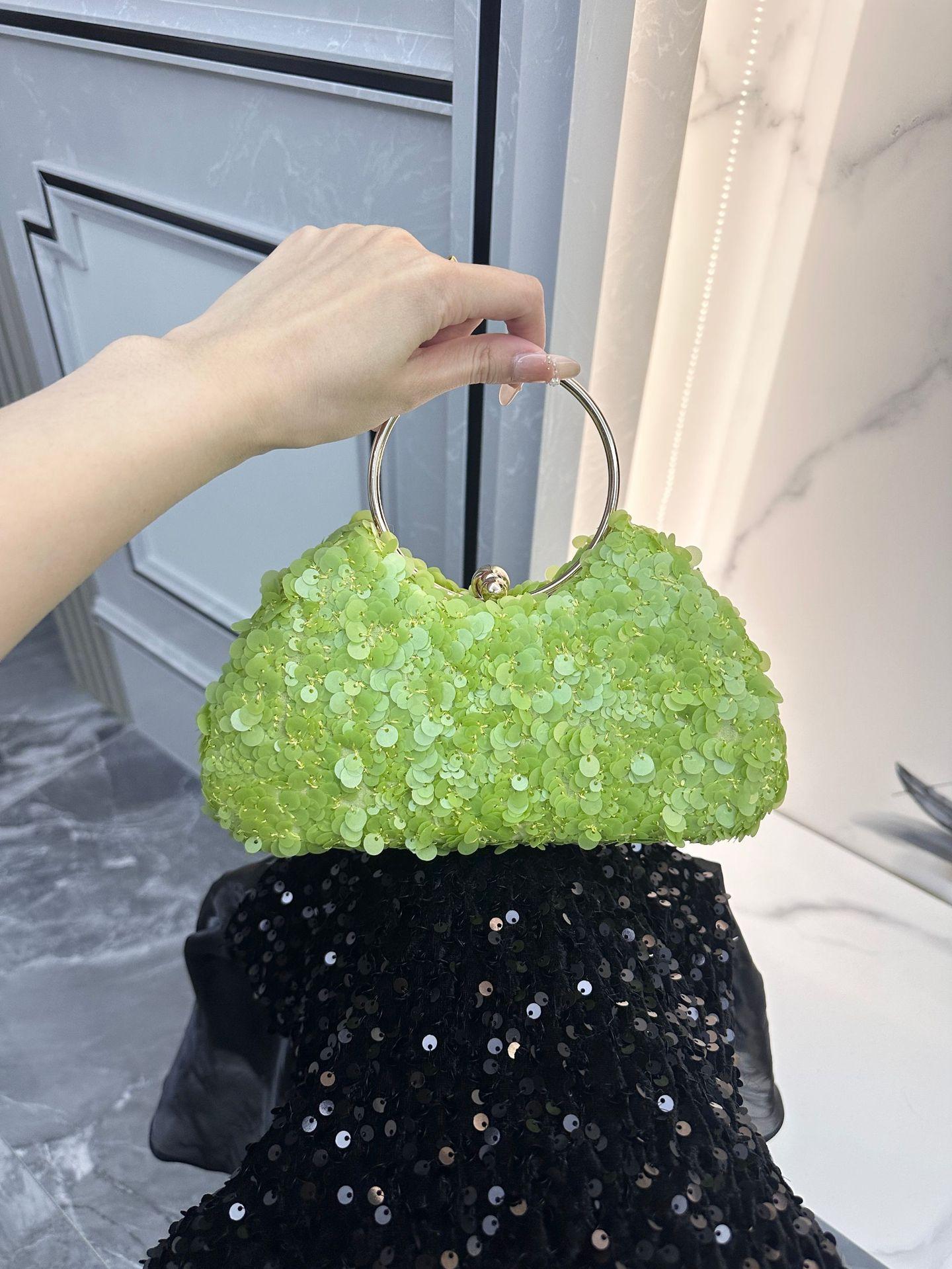 Banquet bag, dinner bag, beads, party, banquet, handbag, bridal wedding dress, evening dress, handbag
Banquet bag, dinner bag, beads, party, banquet, handbag, bridal wedding dress, evening dress, handbag