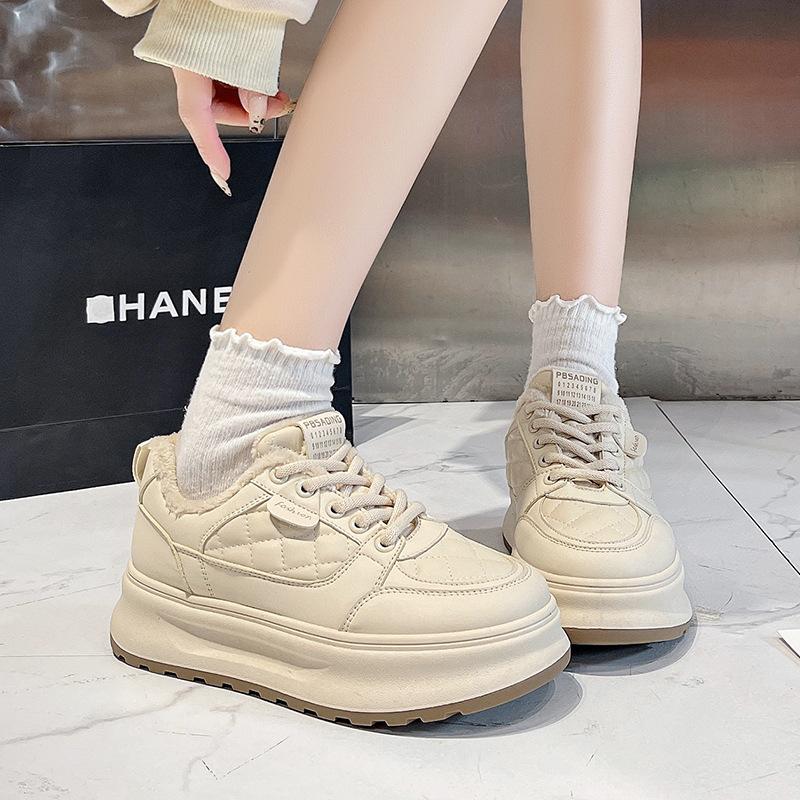 Autumn and winter popular little white shoes women s 2024 new shoes versatile thick baseplate shoes casual shoes muffin sports velvet 35
Autumn and winter popular little white shoes women s 2024 new shoes versatile thick baseplate shoes casual shoes muffin sports velvet 35