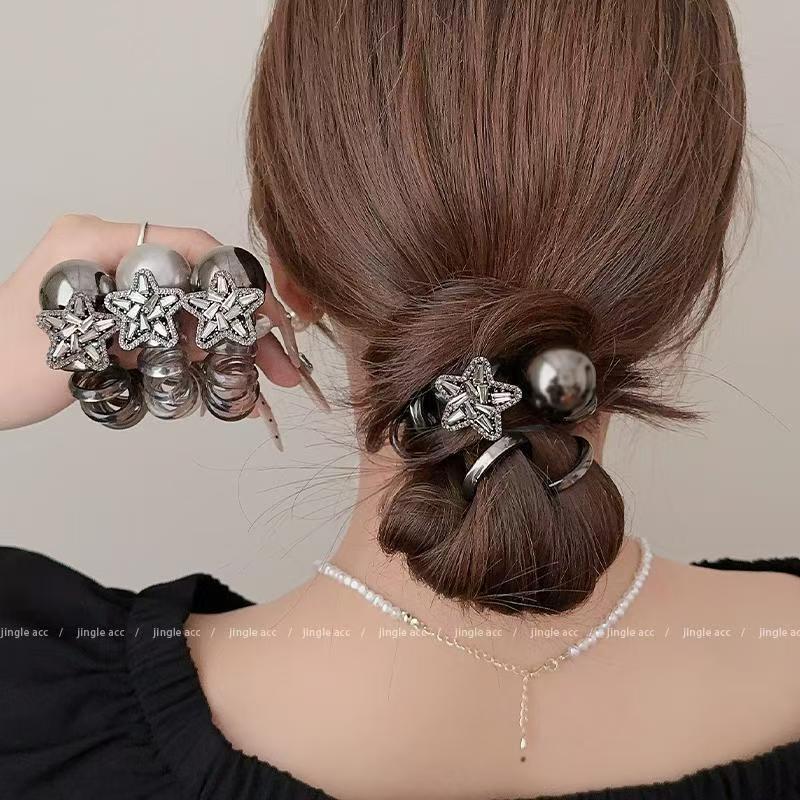 Вишукана Зірка Високоеластична Гумка для Волосся - Міцна, Шикарна Гумка для Хвоста Star Hair Tie - Black
Вишукана Зірка Високоеластична Гумка для Волосся - Міцна, Шикарна Гумка для Хвоста Star Hair Tie - Black