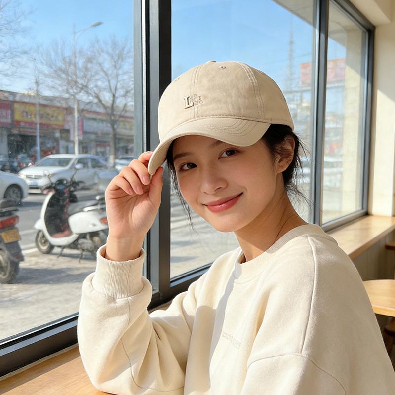 Outdoor sports face small visor student versatile couple cap Regular
Outdoor sports face small visor student versatile couple cap Regular