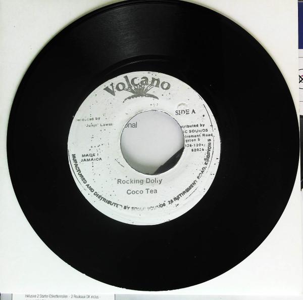 7inch Record COCOA TEA Rocking Dolly NONE Volcano Jamaica Reggae Ska Dub Used
7inch Record COCOA TEA Rocking Dolly NONE Volcano Jamaica Reggae Ska Dub Used
