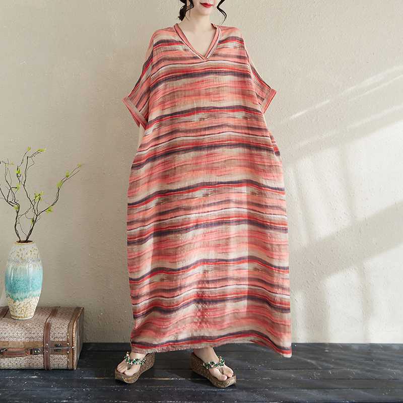 Летнее длинное платье с V-образным вырезом one size
Летнее длинное платье с V-образным вырезом one size