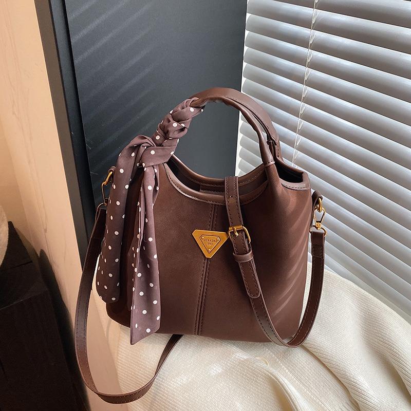 Новая корейская сумка 2024 года, выбор модных тенденций. кофейный
Новая корейская сумка 2024 года, выбор модных тенденций. кофейный