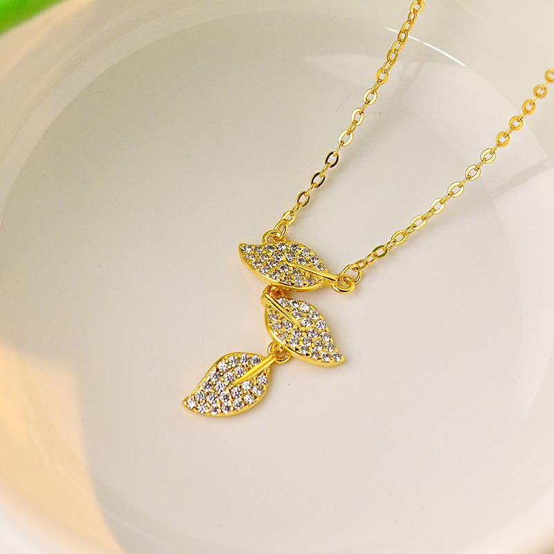 Новое летнее длинное ожерелье с легкой роскошной натуральной ключичной цепочкой
Новое летнее длинное ожерелье с легкой роскошной натуральной ключичной цепочкой