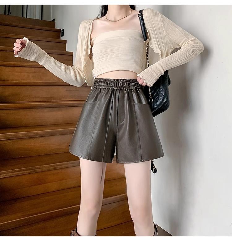 Women s Fall Winter High Waisted A-Line Petite Outer Wear Pants White PU Leather Shorts Mini Shorts Versatile Slim Fit Hot Pants 4XL темно-коричневого кольору
Women s Fall Winter High Waisted A-Line Petite Outer Wear Pants White PU Leather Shorts Mini Shorts Versatile Slim Fit Hot Pants 4XL темно-коричневого кольору