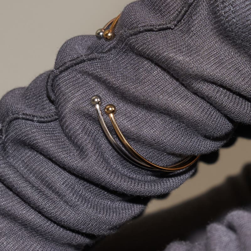 SULTANA open ball bangle WHITE
SULTANA open ball bangle WHITE