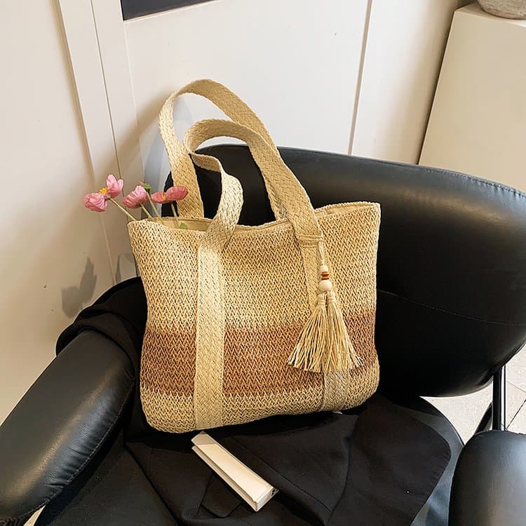 Contrasting tassel straw woven tote bag women s shoulder bag бежевий
Contrasting tassel straw woven tote bag women s shoulder bag бежевий