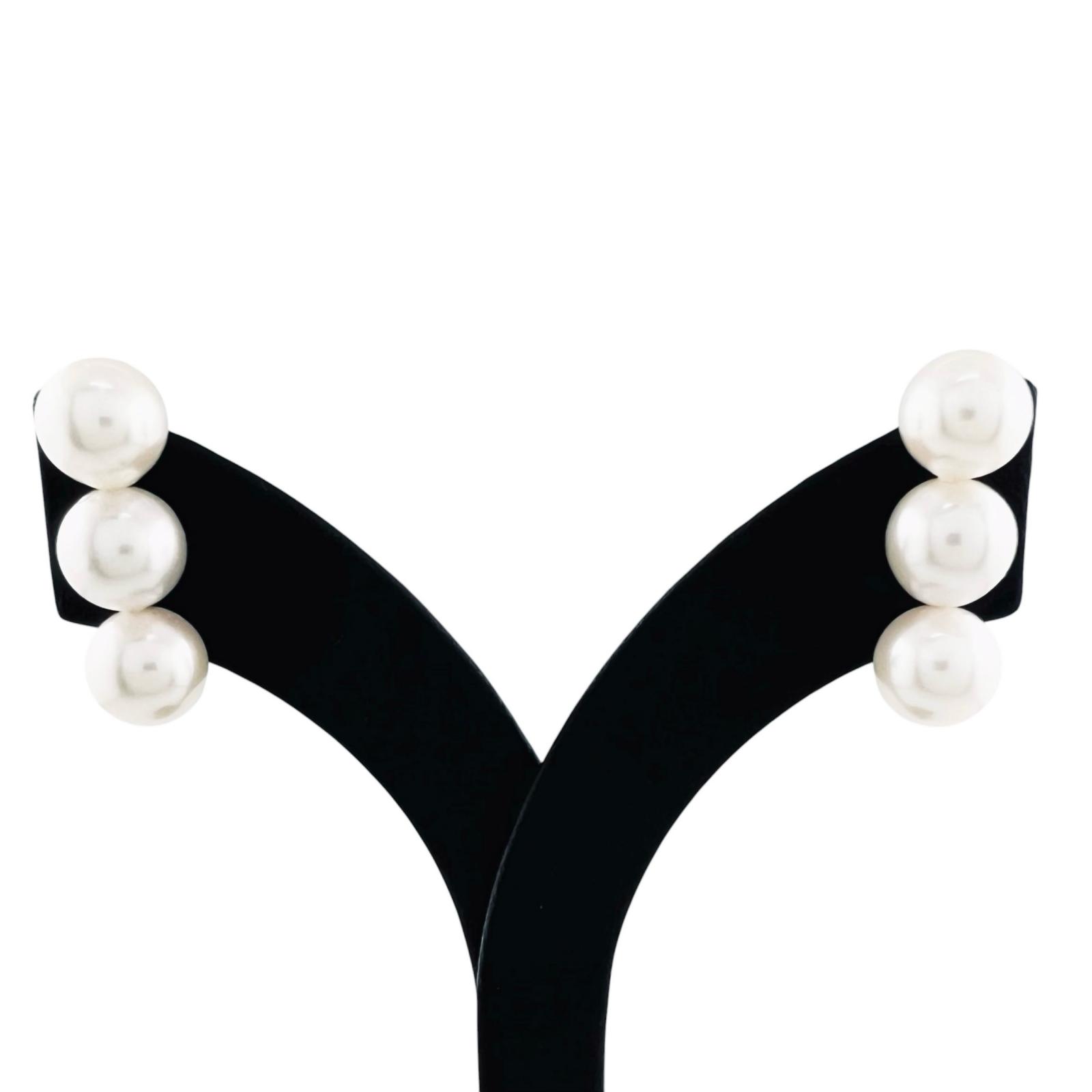 no brand Pierce White pink Women used
no brand Pierce White pink Women used