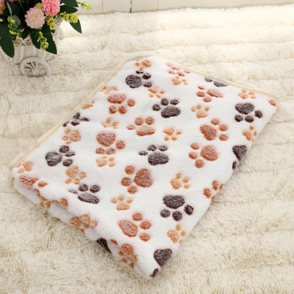 Thick and warm pet paw print blanket soft and comfortable cat and dog sleeping pad household pet warm blanket S белый
Thick and warm pet paw print blanket soft and comfortable cat and dog sleeping pad household pet warm blanket S белый