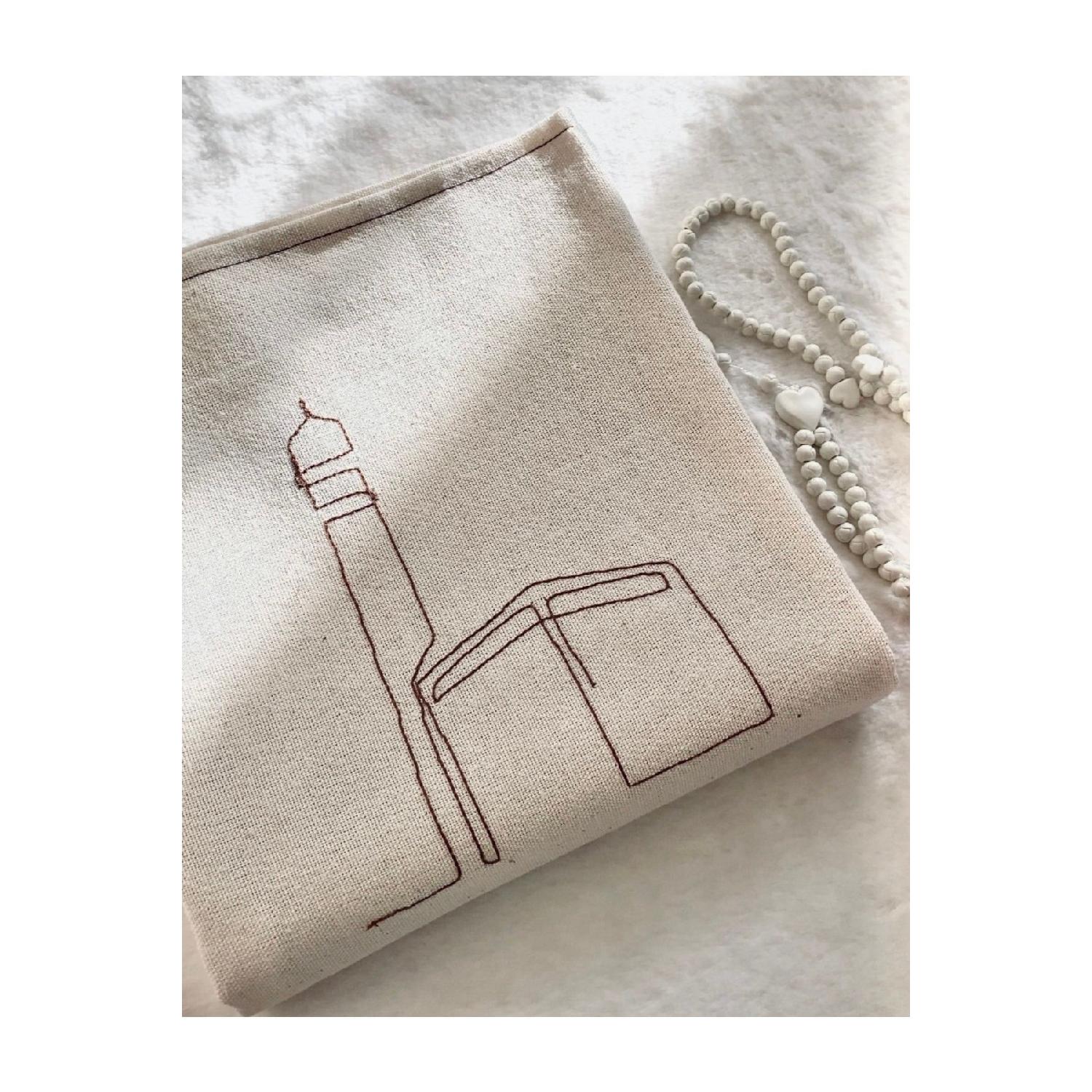 Minimal Kaaba Embroidered Linen Prayer Rug Prayer Mat - Dowry Gift Bag Prayer Rug 63 x 110
Minimal Kaaba Embroidered Linen Prayer Rug Prayer Mat - Dowry Gift Bag Prayer Rug 63 x 110