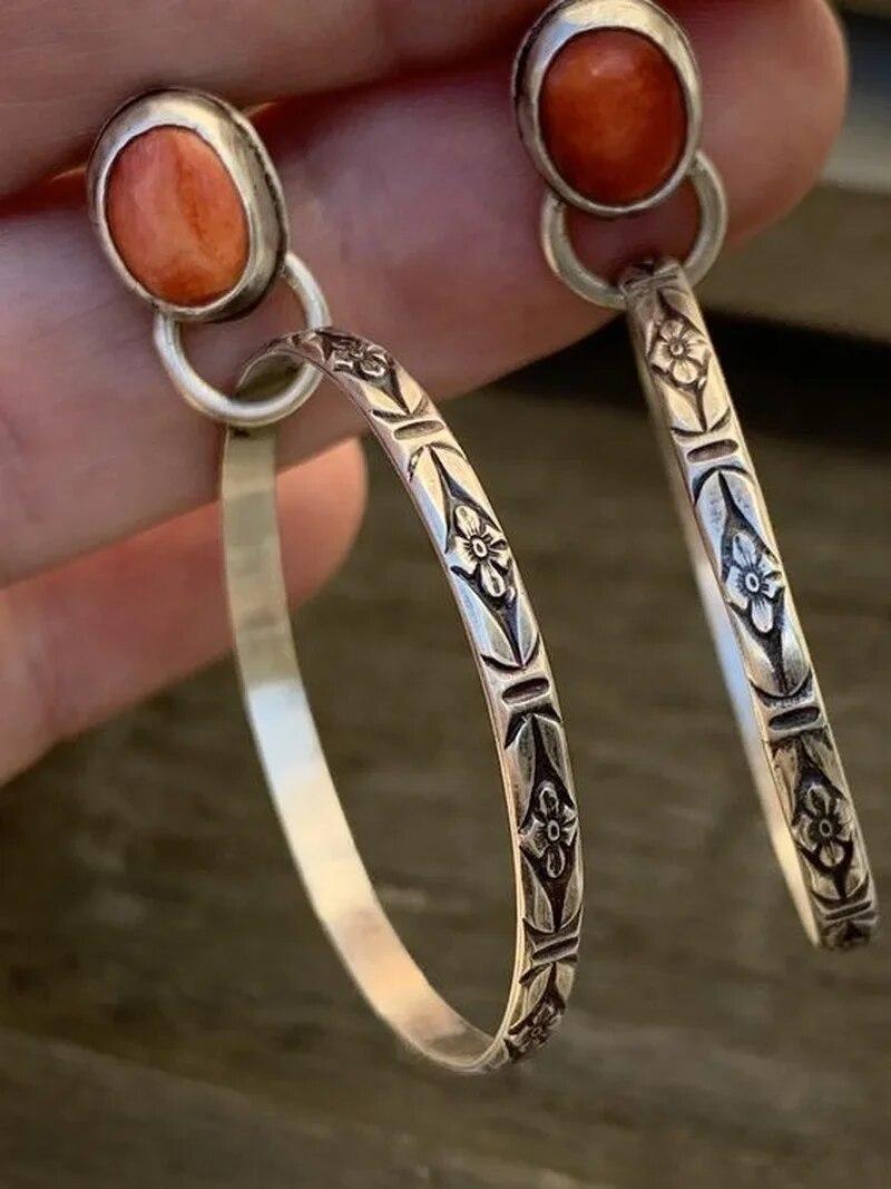 Vintage Metal Circle Red Stone Earrings Bohemian Jewelry Antique Silver Color Hollow Round Drop Earring for Women
Vintage Metal Circle Red Stone Earrings Bohemian Jewelry Antique Silver Color Hollow Round Drop Earring for Women
