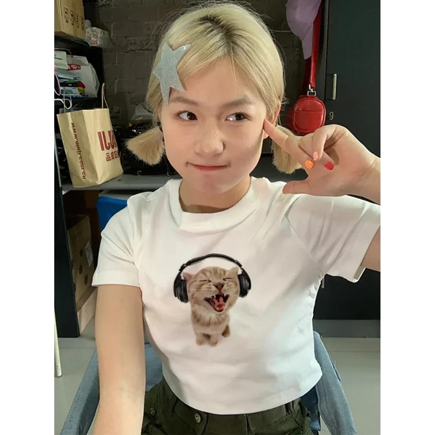 Women Cat Crop Top Kitten Listens Tshirt Y2k Streetwear Harajuku Graphic Baby Tee Cute Vntage Aesthetic Kawaii Clothes XXXXXL
Women Cat Crop Top Kitten Listens Tshirt Y2k Streetwear Harajuku Graphic Baby Tee Cute Vntage Aesthetic Kawaii Clothes XXXXXL