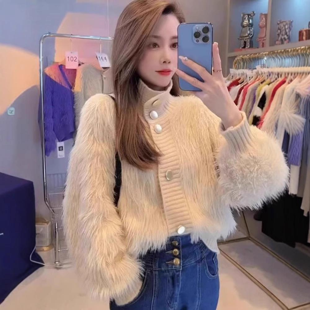 Women s High-Neck Imitation Mink Cardigan Sweater - Autumn/Winter 2024, Loose, Furry Knit for a Chic Temperament One Size
Women s High-Neck Imitation Mink Cardigan Sweater - Autumn/Winter 2024, Loose, Furry Knit for a Chic Temperament One Size