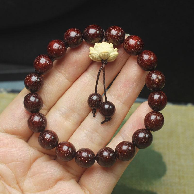 10mm Zambia Blood Sandalwood Bracelet Carved Lotus Design
10mm Zambia Blood Sandalwood Bracelet Carved Lotus Design