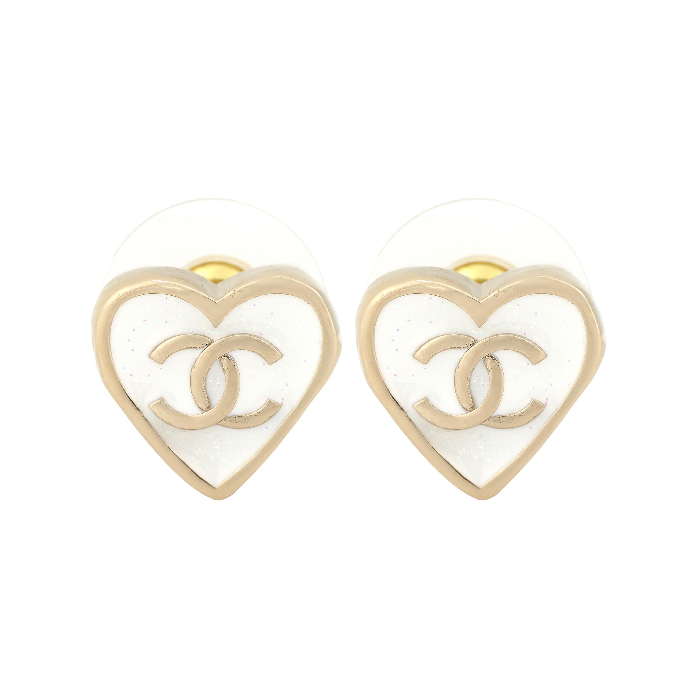 Chanel 25P Spring Summer Heart Design Earrings Unisex Earrings White ABF315B19851NAFGV Box+Shopping Bag
Chanel 25P Spring Summer Heart Design Earrings Unisex Earrings White ABF315B19851NAFGV Box+Shopping Bag