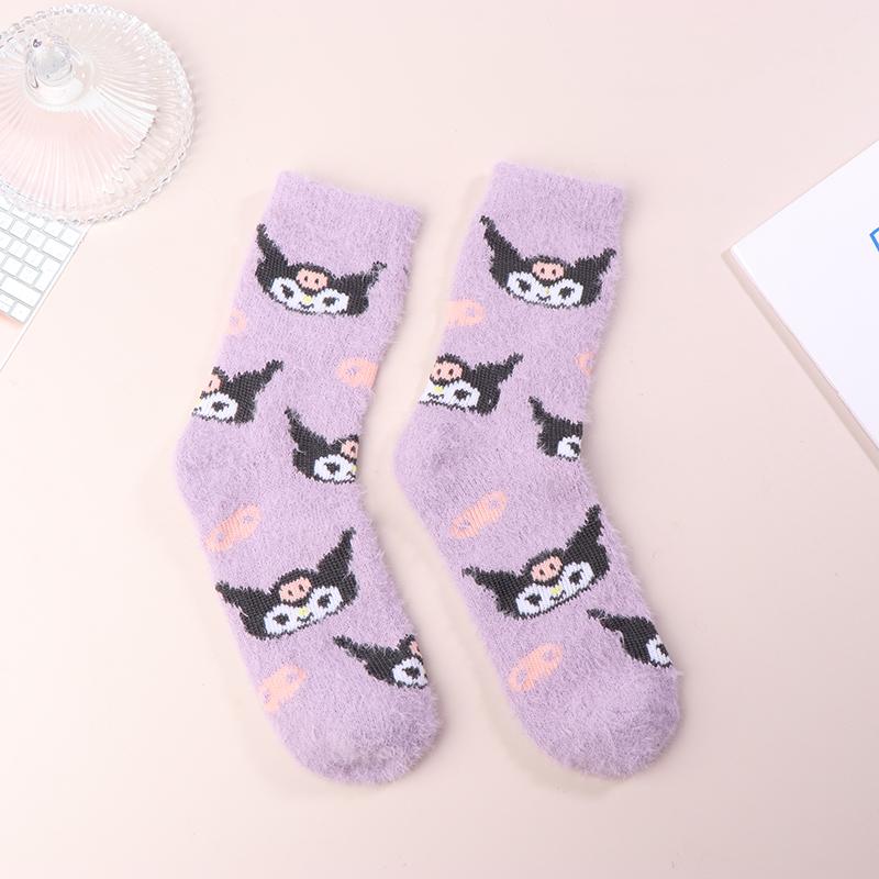 1 пара плюшевых носков Sanrio Cinnamoroll, Kuromi, My Melody, детские носки средней длины для девочек, носки до икры, студенческие носки фиолетовый
1 пара плюшевых носков Sanrio Cinnamoroll, Kuromi, My Melody, детские носки средней длины для девочек, носки до икры, студенческие носки фиолетовый