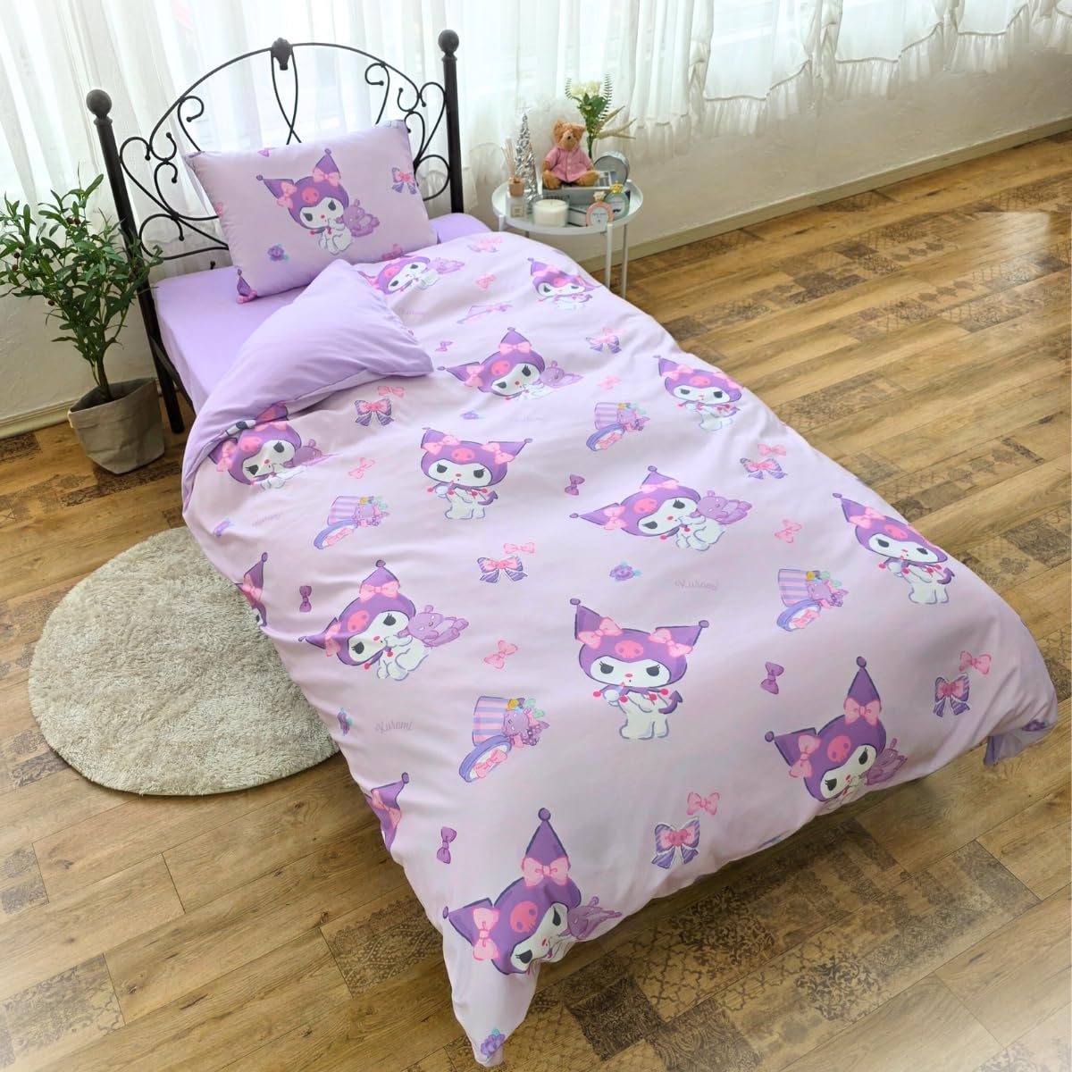 Sanrio Kuromi Bedding Set Cute Character Duvet Fitted Sheet Machine Washable Stylish Bed Cover 3-Piece (Single) - Cover, Pillowcase, - - SB-694-S
Sanrio Kuromi Bedding Set Cute Character Duvet Fitted Sheet Machine Washable Stylish Bed Cover 3-Piece (Single) - Cover, Pillowcase, - - SB-694-S