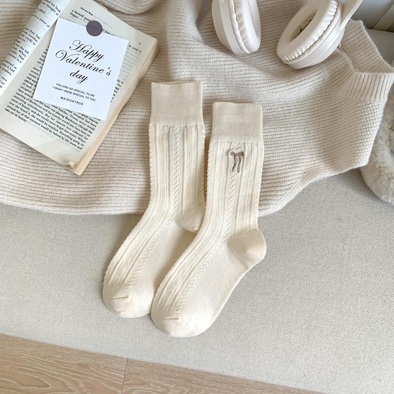 Stockings Children S Bow Style Girl Socks Maillard Color Japanese Stacking Socks Autumn Relief Cotton Socks Women One size fits all брудно-білий
Stockings Children S Bow Style Girl Socks Maillard Color Japanese Stacking Socks Autumn Relief Cotton Socks Women One size fits all брудно-білий